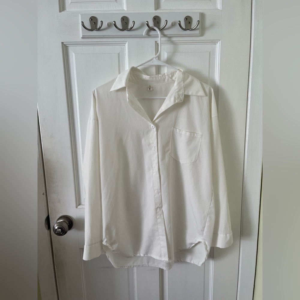 white button up/blouse